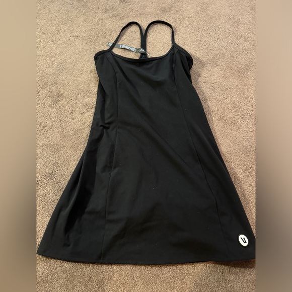 NWOT Vuori One Shot Dress - Picture 4 of 4